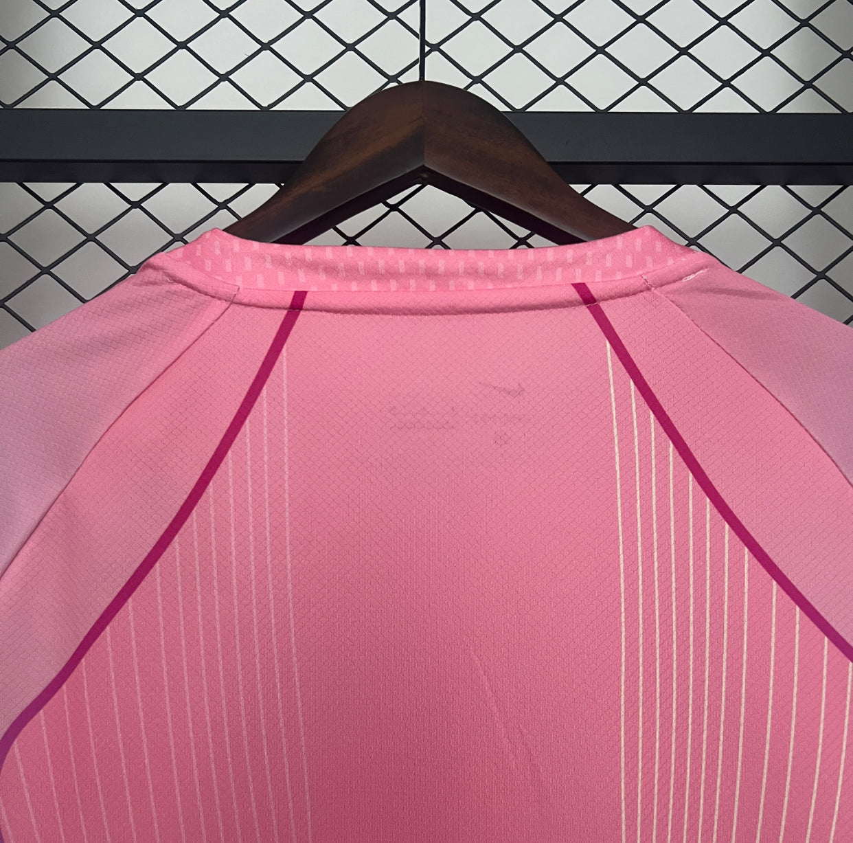 maillot fc barcelona 2025/26 – édition spéciale rose & marine