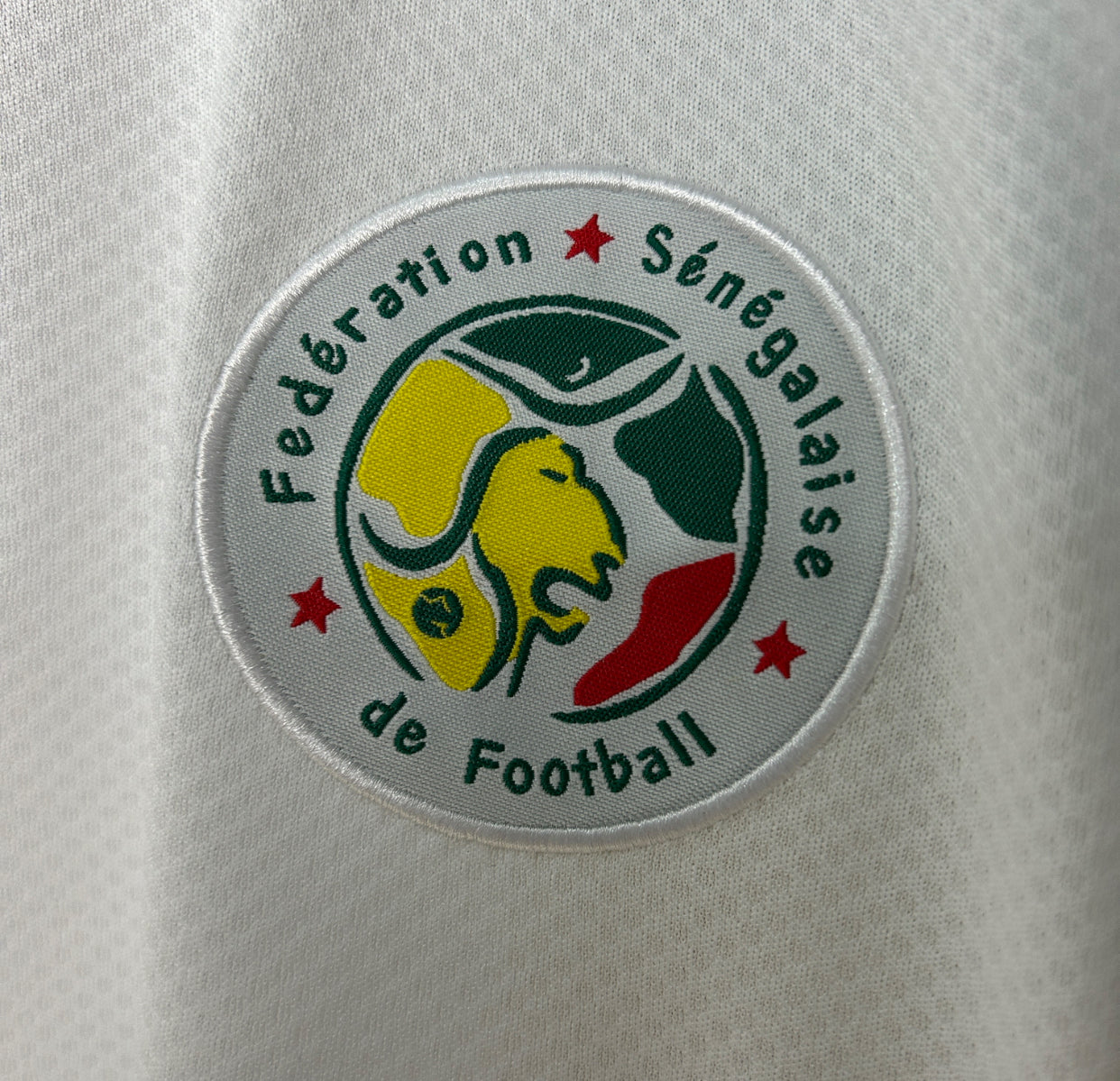 Maillot Rétro Sénégal 2002 – Blanc, Vert, Jaune & Rouge